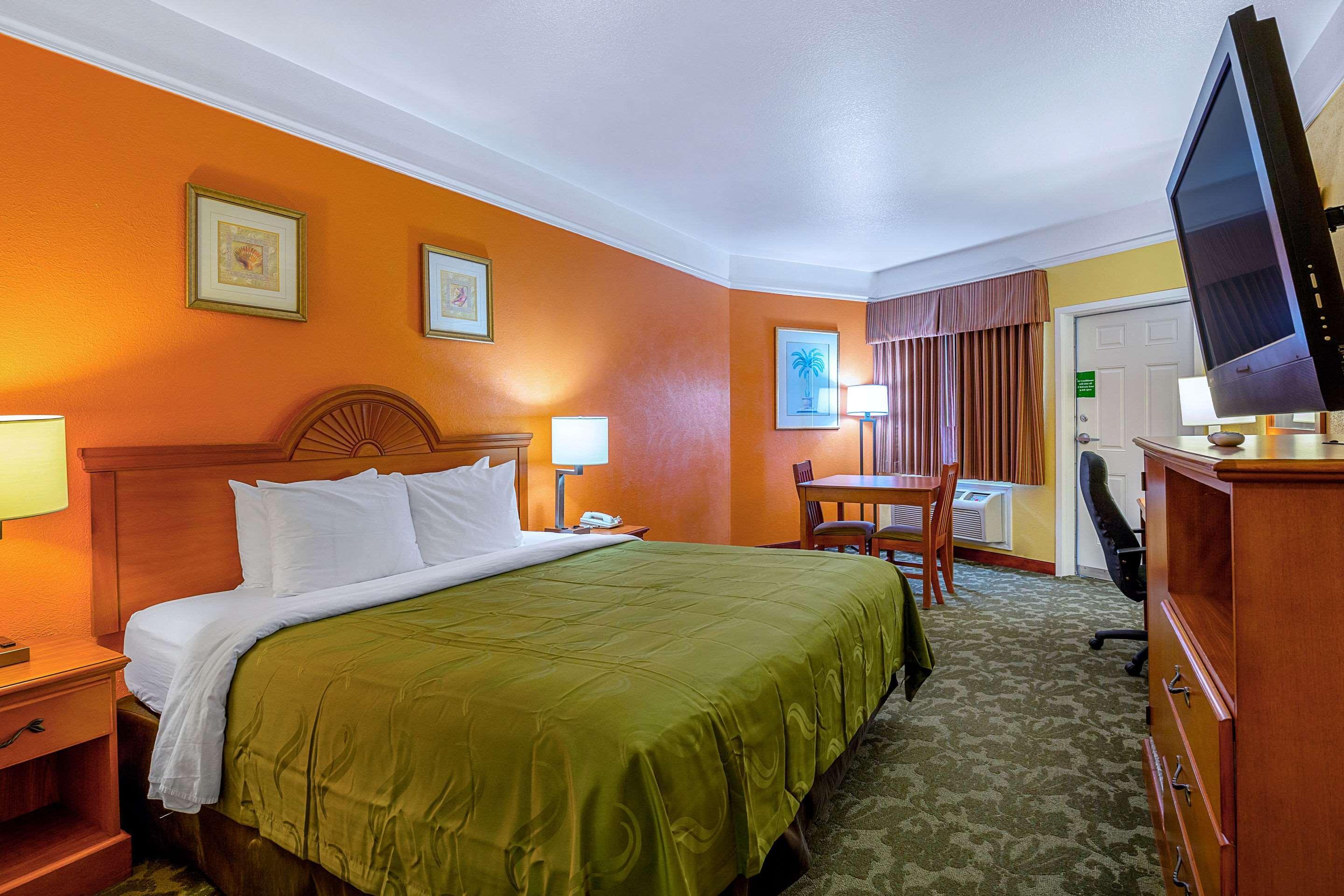 Quality Inn & Suites Galveston - Beachfront Exterior foto