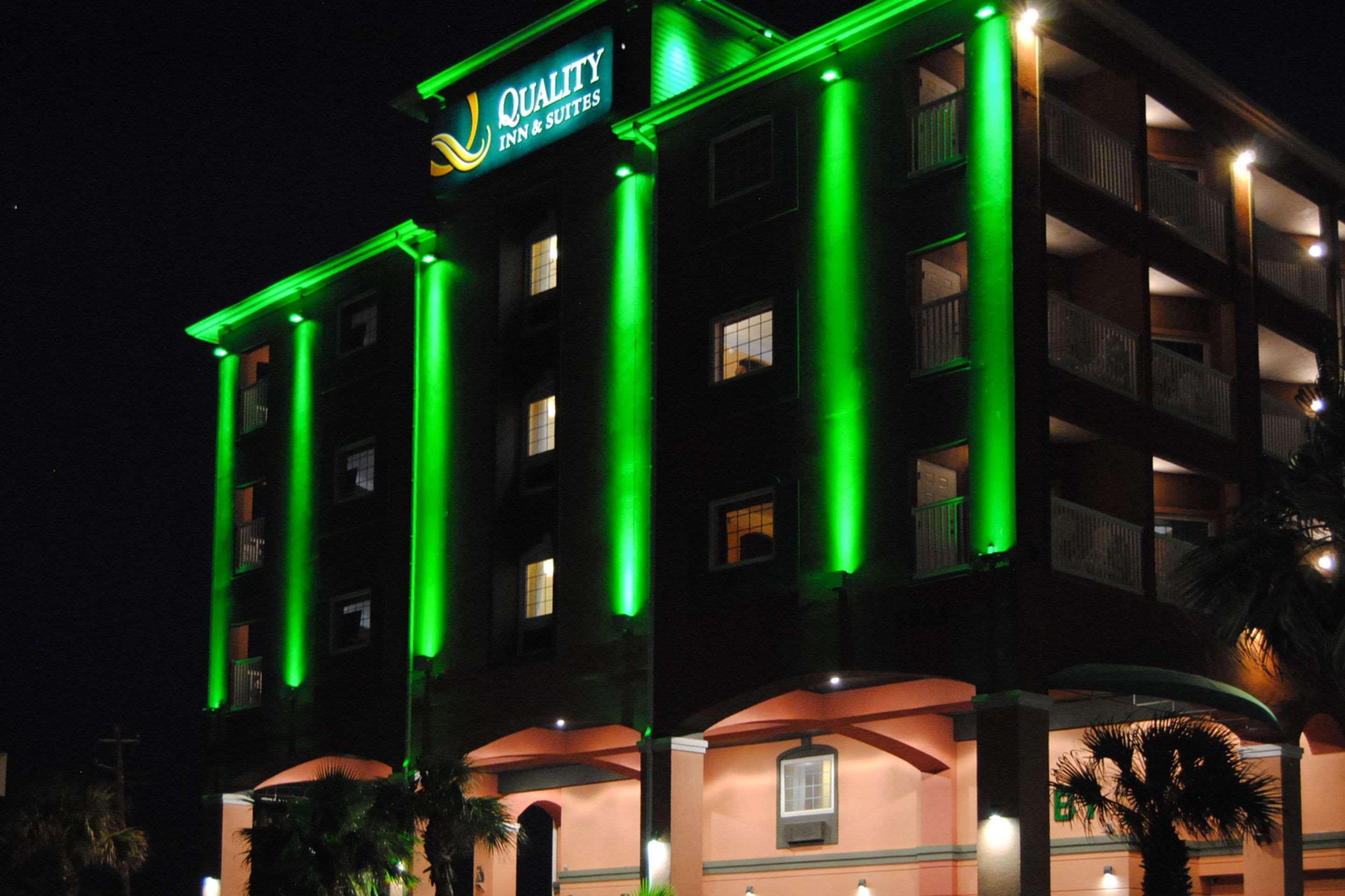 Quality Inn & Suites Galveston - Beachfront Exterior foto