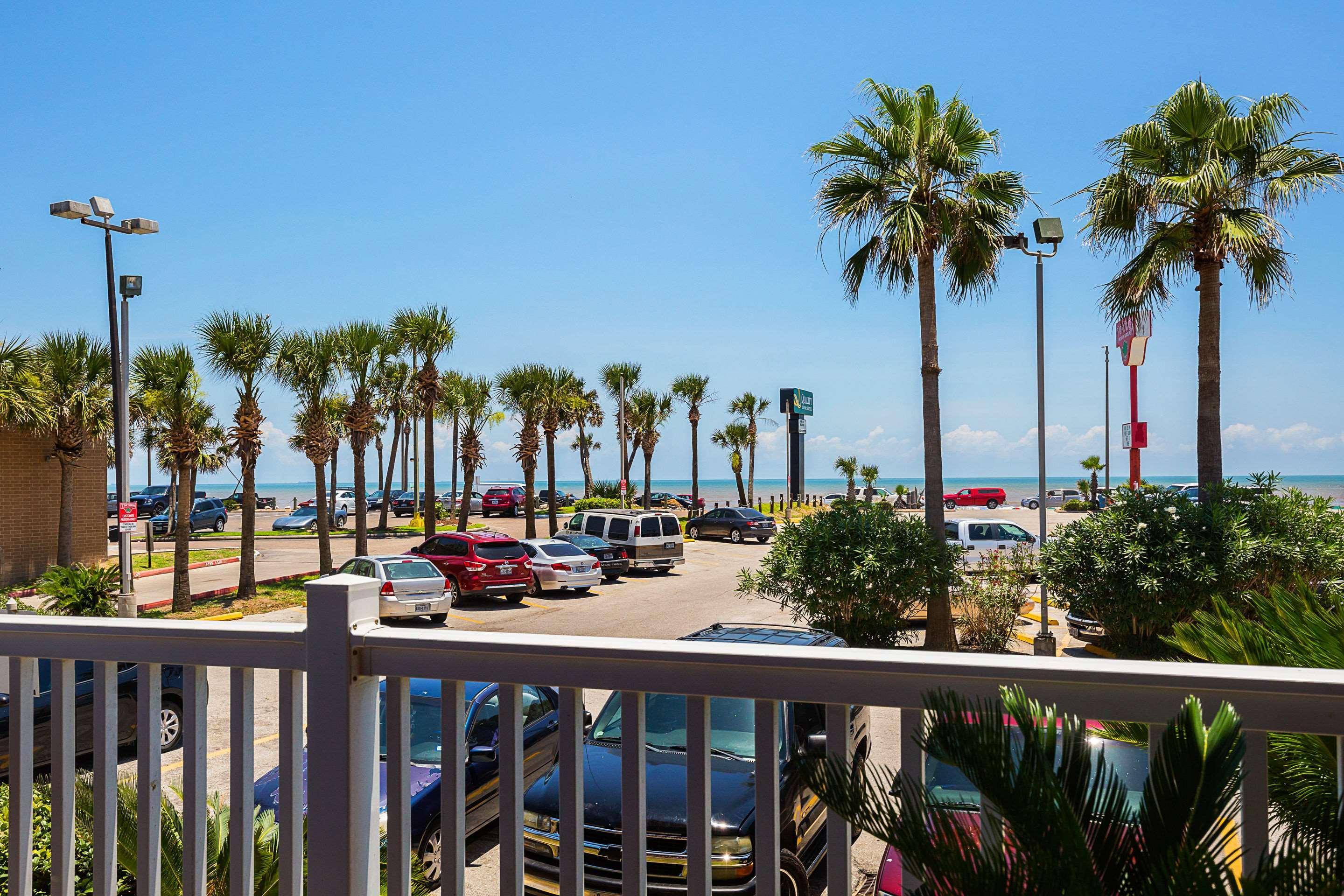 Quality Inn & Suites Galveston - Beachfront Exterior foto