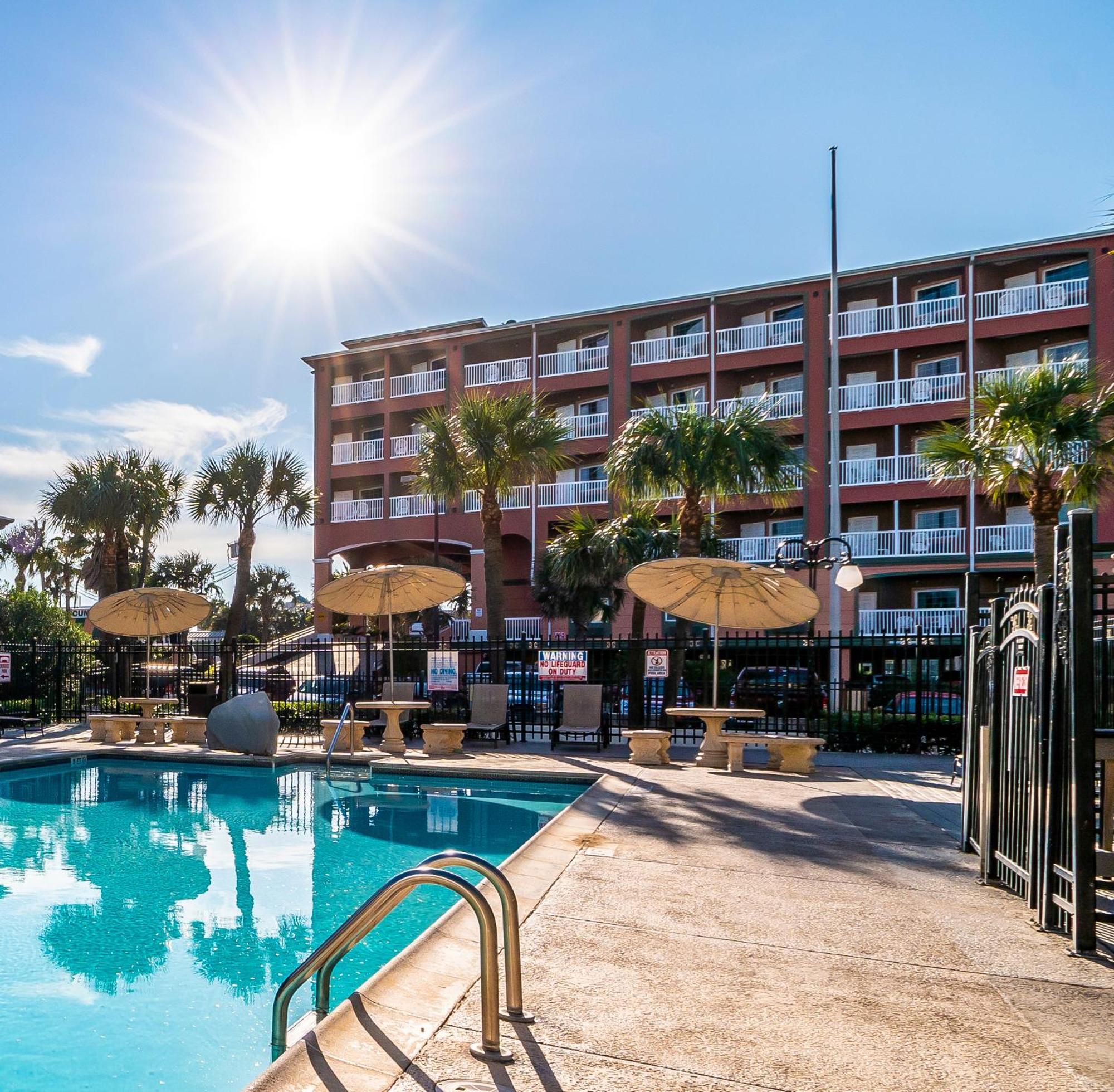 Quality Inn & Suites Galveston - Beachfront Exterior foto